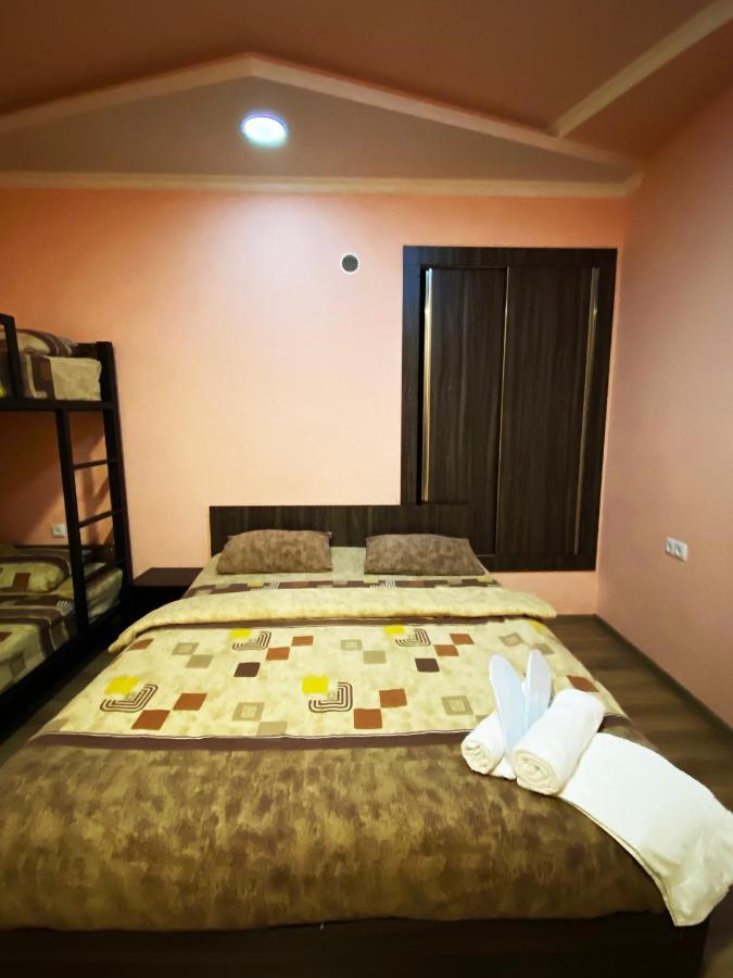 Domino Yerevan Hostel And Hotel Exterior photo