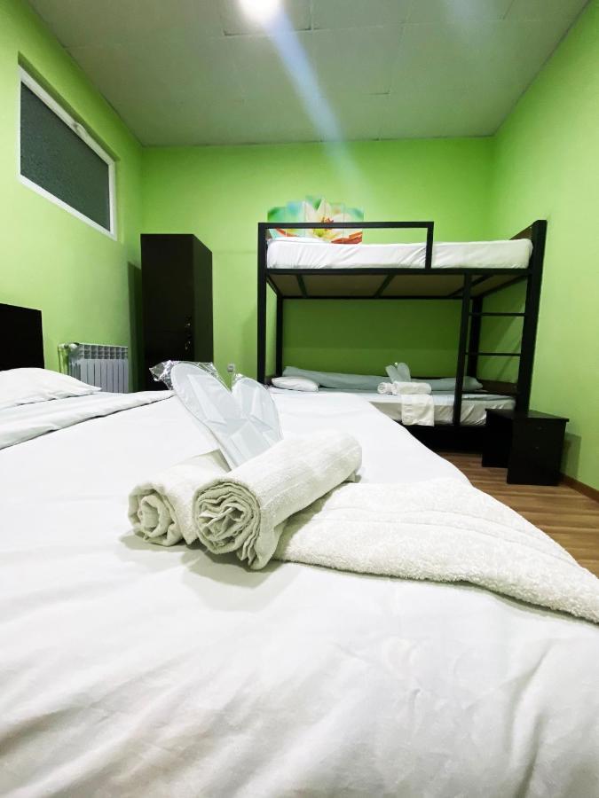 Domino Yerevan Hostel And Hotel Exterior photo